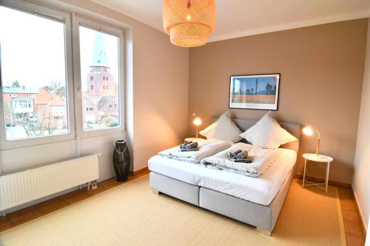 Penthouse Hafenblick - Private Sauna - Teil Der Holidayescapes Kollektion * Lubeck