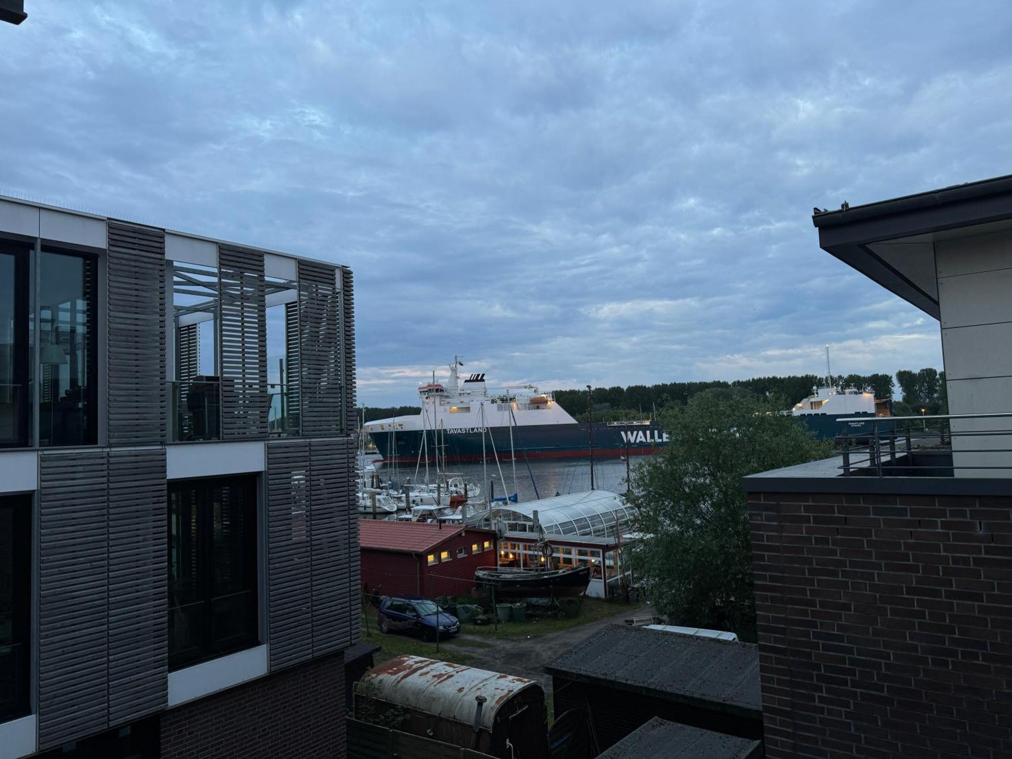 Penthouse Hafenblick - Private Sauna - Teil Der Holidayescapes Kollektion Apartment *